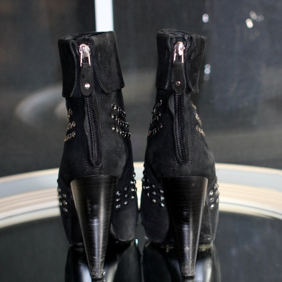 Pour La Victoire Sexy, Stunning, Studded Panthea - Picture 5 of 7